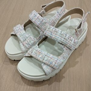 Vionic tweed platform sandal